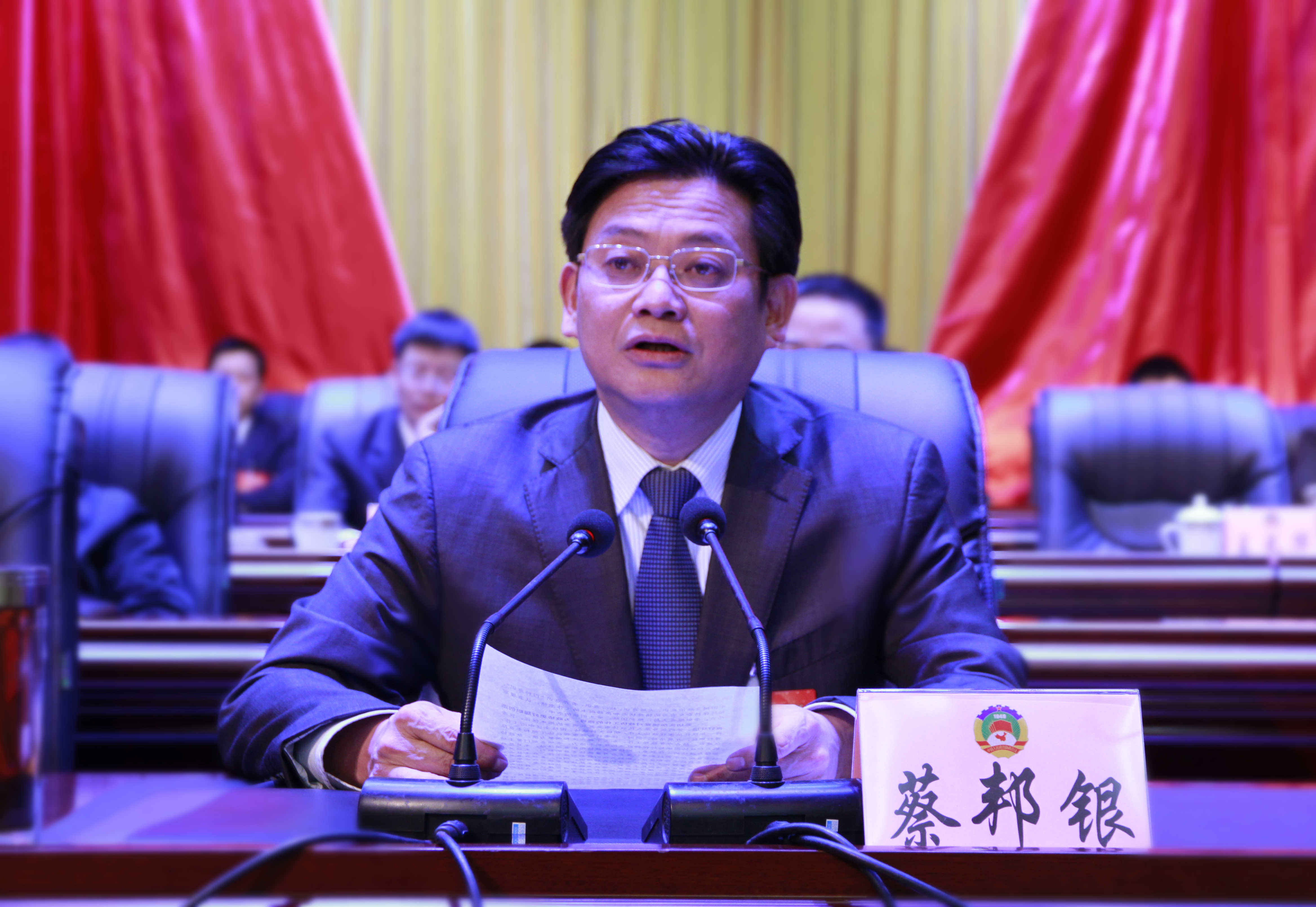 首页 资讯 领导专栏 区长专栏 重要活动 正文 蔡邦银作重要讲话